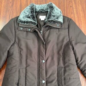 Brown puffer jacket with faux fur collar